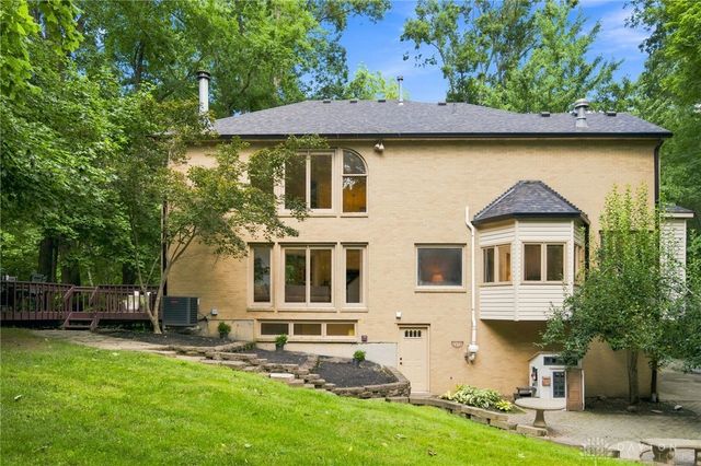 947 Woodcreek Drive, Miami Twp, OH 45150