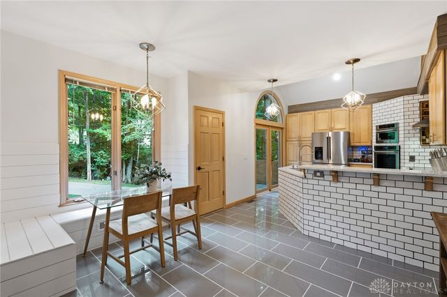 947 Woodcreek Drive, Miami Twp, OH 45150