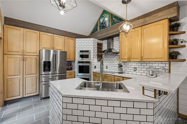 947 Woodcreek Drive, Miami Twp, OH 45150