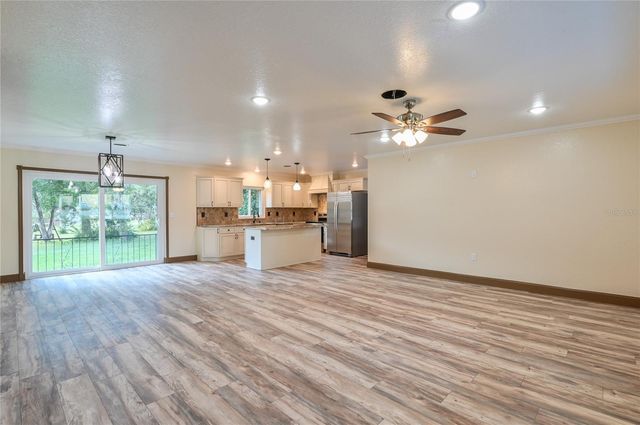 1846 SE LAKE WEIR AVENUE, Ocala, FL 34471