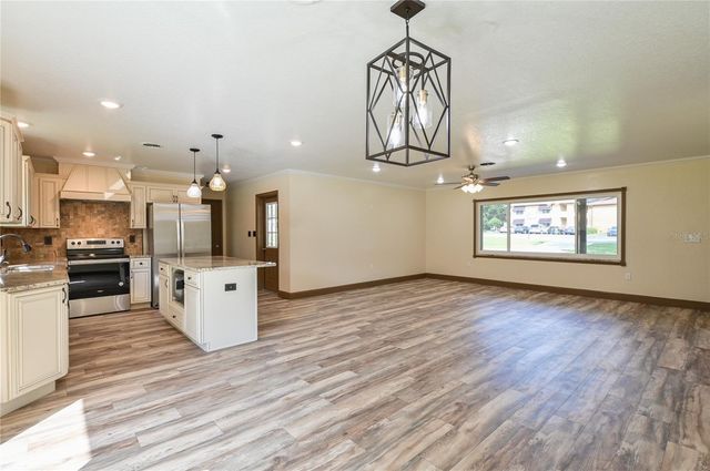 1846 SE LAKE WEIR AVENUE, Ocala, FL 34471