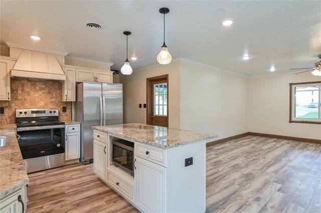 1846 SE LAKE WEIR AVENUE, Ocala, FL 34471