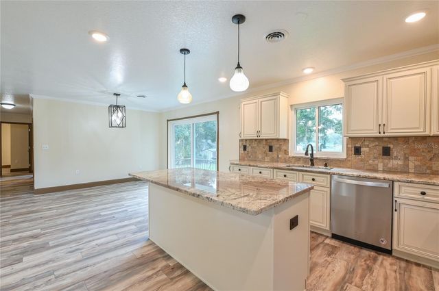 1846 SE LAKE WEIR AVENUE, Ocala, FL 34471