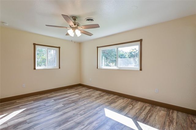 1846 SE LAKE WEIR AVENUE, Ocala, FL 34471