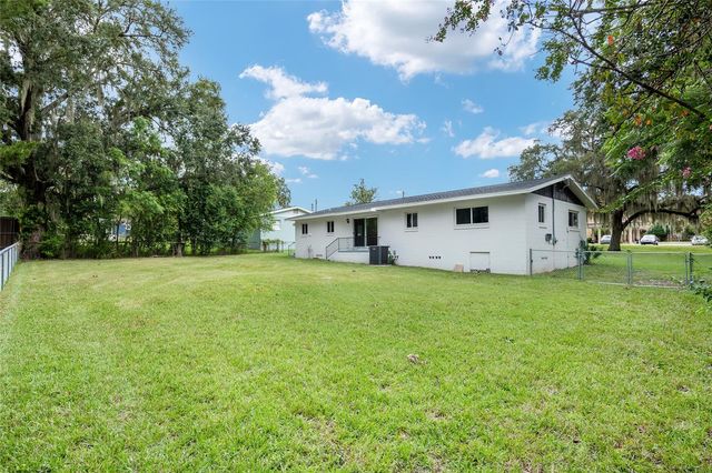1846 SE LAKE WEIR AVENUE, Ocala, FL 34471
