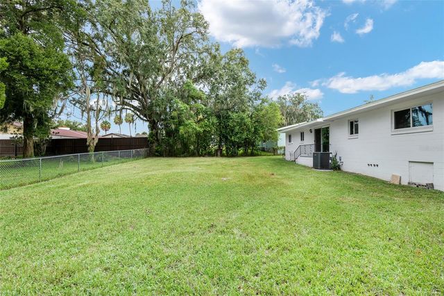 1846 SE LAKE WEIR AVENUE, Ocala, FL 34471