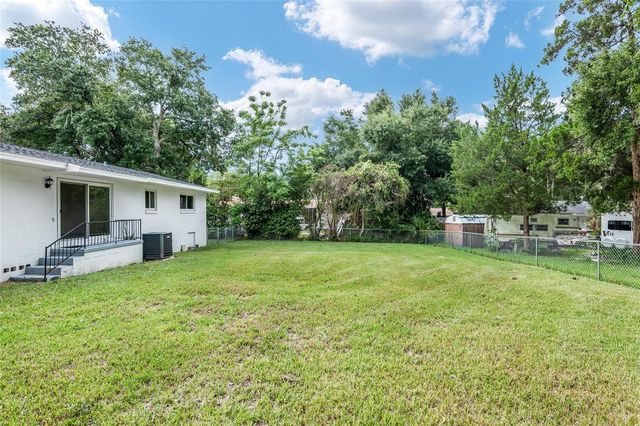 1846 SE LAKE WEIR AVENUE, Ocala, FL 34471