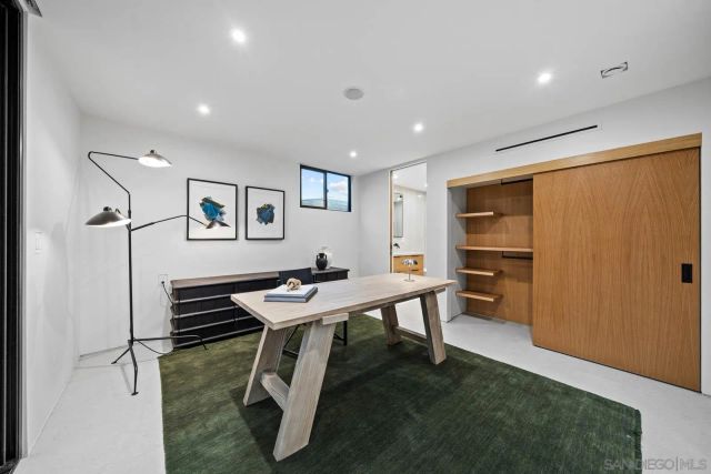 7376 Fay Ave, La Jolla, CA 92037