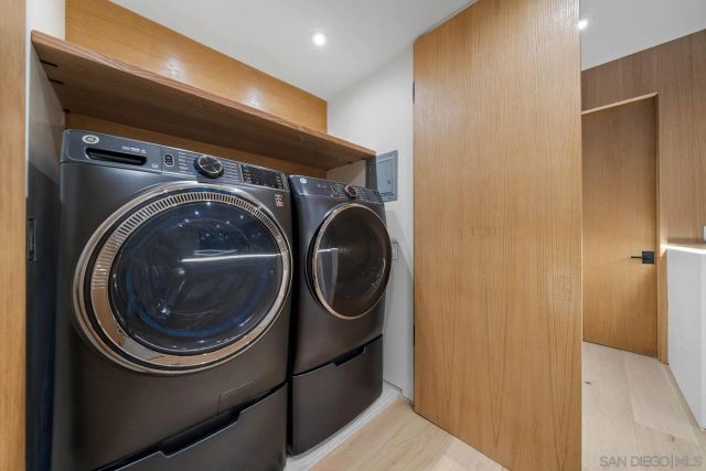 7376 Fay Ave, La Jolla, CA 92037