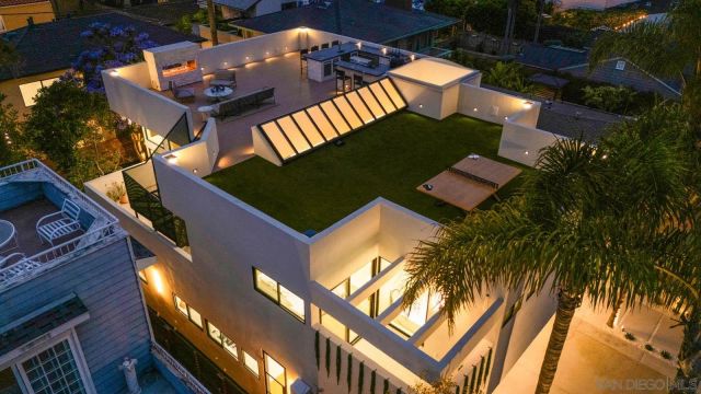 7376 Fay Ave, La Jolla, CA 92037