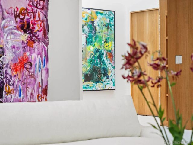 7376 Fay Ave, La Jolla, CA 92037