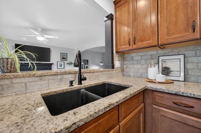 405 Meadow View Lane, Deforest, WI 53532