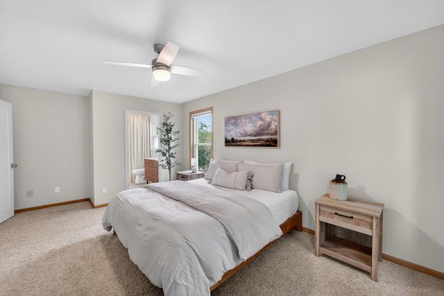 405 Meadow View Lane, Deforest, WI 53532