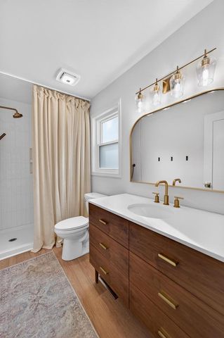 405 Meadow View Lane, Deforest, WI 53532