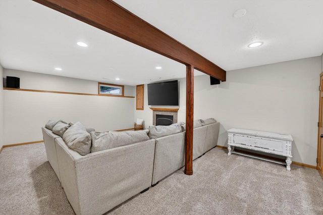 405 Meadow View Lane, Deforest, WI 53532