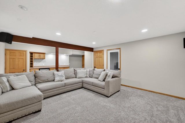 405 Meadow View Lane, Deforest, WI 53532