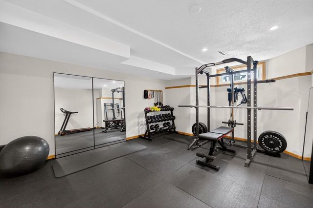 405 Meadow View Lane, Deforest, WI 53532