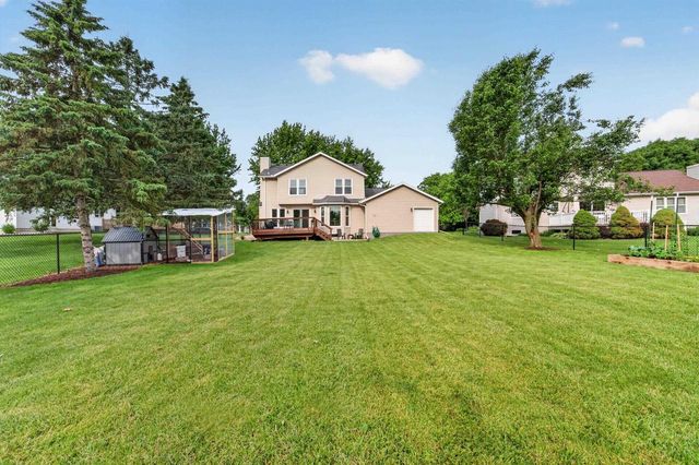 405 Meadow View Lane, Deforest, WI 53532