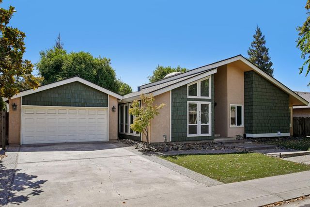 2100 Sandpoint Dr, Modesto, CA 95358