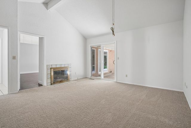 2100 Sandpoint Dr, Modesto, CA 95358