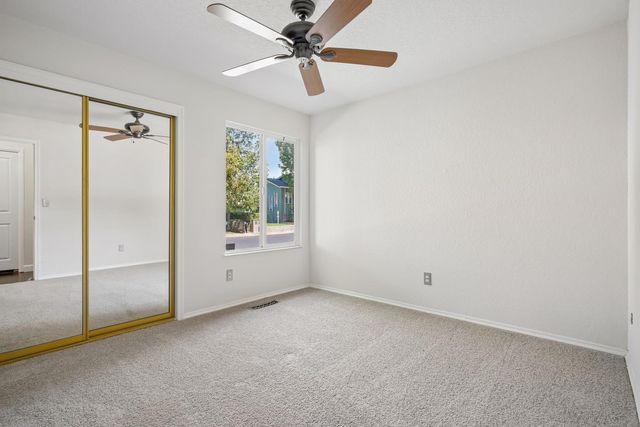 2100 Sandpoint Dr, Modesto, CA 95358