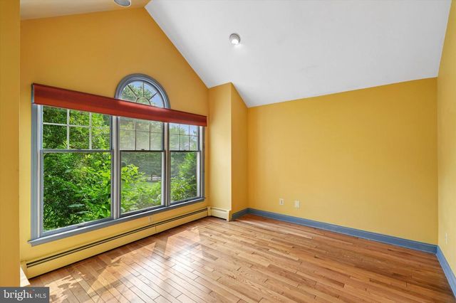809 IRENIC CT, Norristown, PA 19403