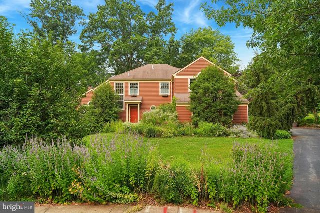 809 IRENIC CT, Norristown, PA 19403