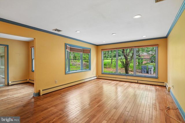 809 IRENIC CT, Norristown, PA 19403