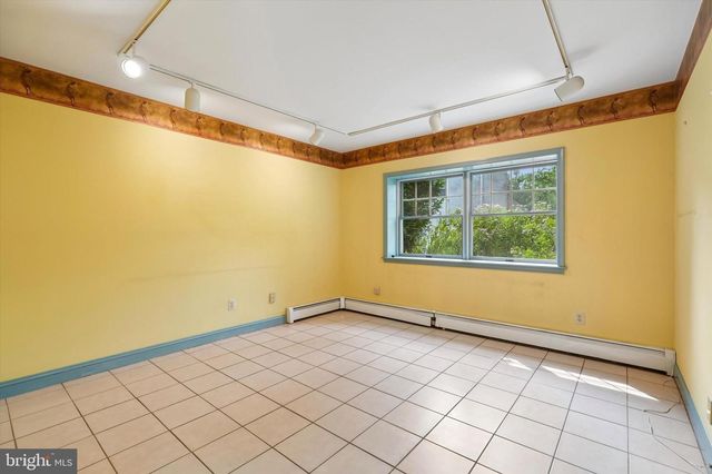809 IRENIC CT, Norristown, PA 19403