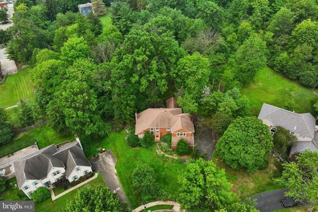 809 IRENIC CT, Norristown, PA 19403