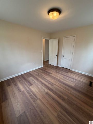 3233 Pines Road, Paducah, KY 42001