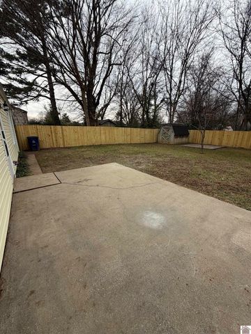 3233 Pines Road, Paducah, KY 42001