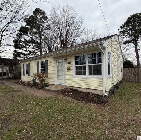 3233 Pines Road, Paducah, KY 42001