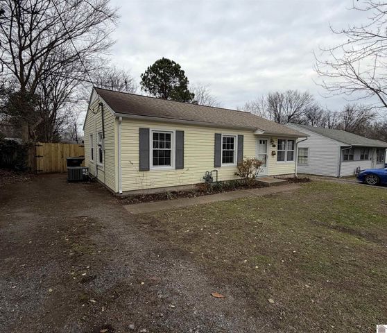 3233 Pines Road, Paducah, KY 42001