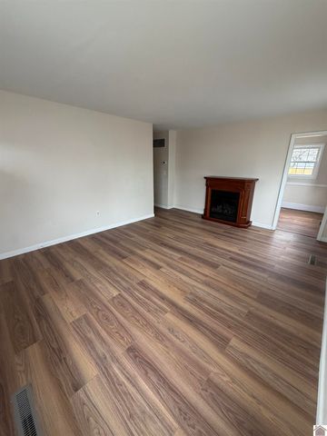 3233 Pines Road, Paducah, KY 42001