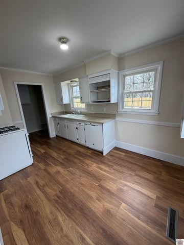 3233 Pines Road, Paducah, KY 42001