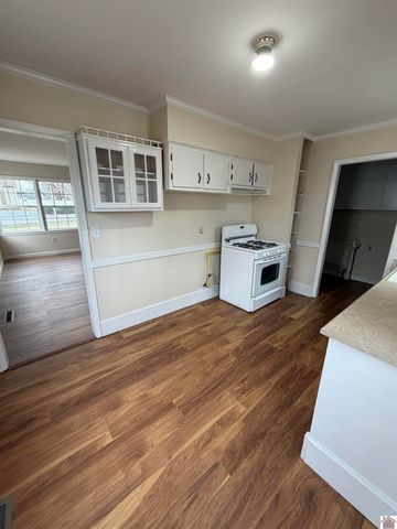 3233 Pines Road, Paducah, KY 42001