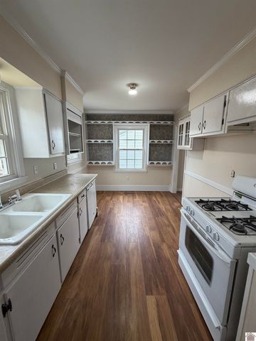 3233 Pines Road, Paducah, KY 42001