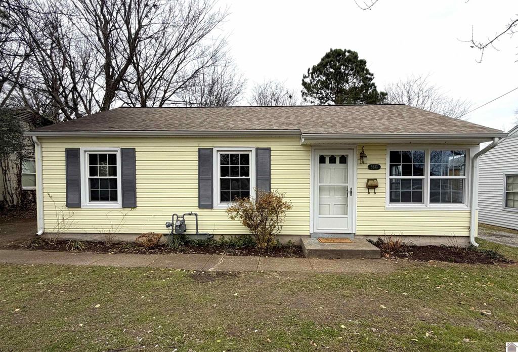 3233 Pines Road, Paducah, KY 42001