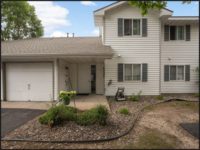 6248 Magda Drive D, Maple Grove, MN 55369