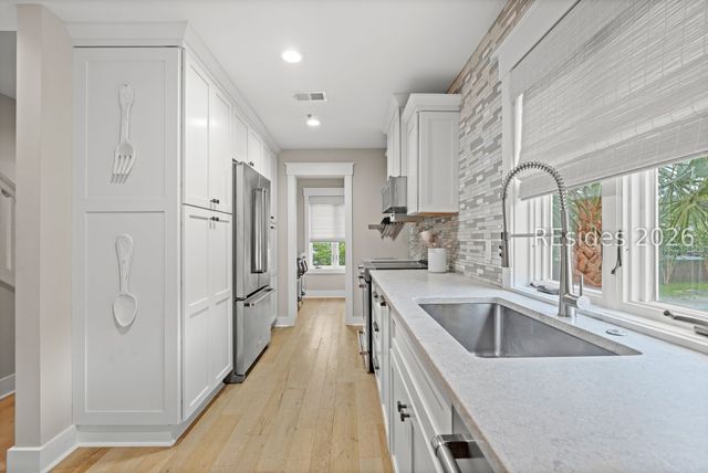 10 Johnston Way 11E, Bluffton, SC 29910