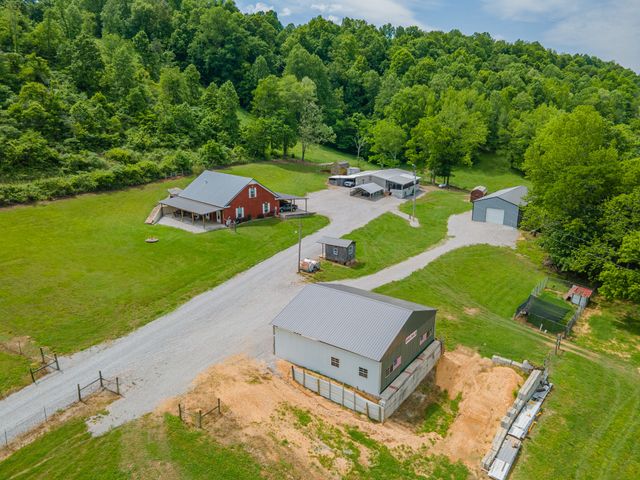 14035 Campbellsville Rd, Lynnville, TN 38472
