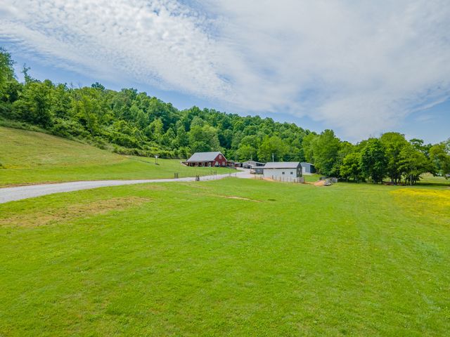 14035 Campbellsville Rd, Lynnville, TN 38472