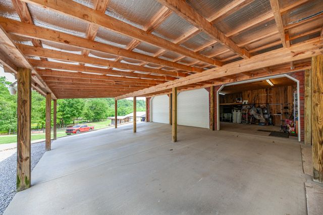 14035 Campbellsville Rd, Lynnville, TN 38472