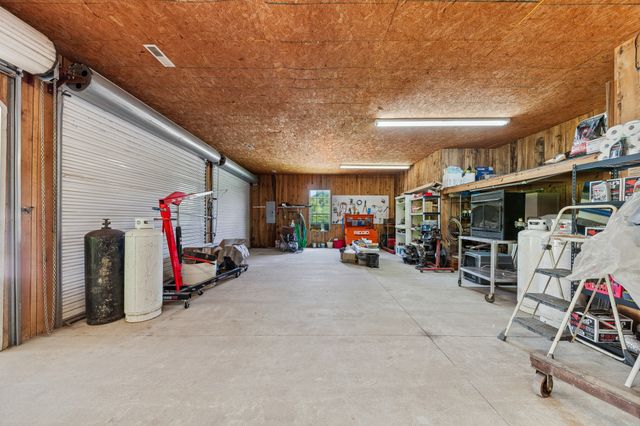 14035 Campbellsville Rd, Lynnville, TN 38472