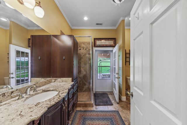 14035 Campbellsville Rd, Lynnville, TN 38472