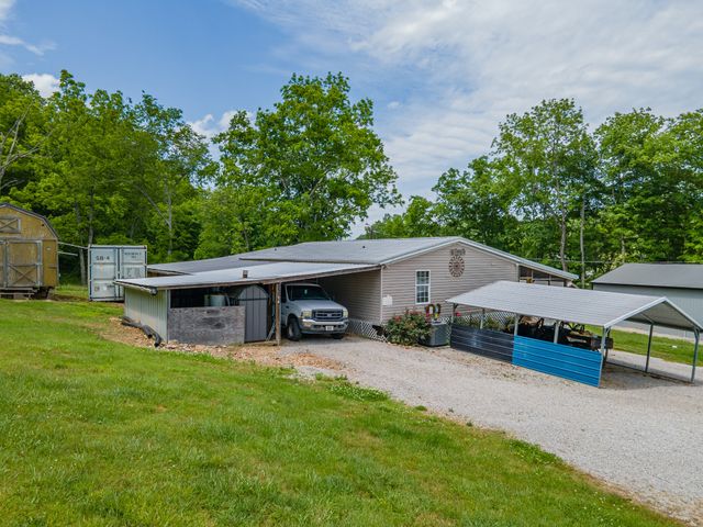 14035 Campbellsville Rd, Lynnville, TN 38472