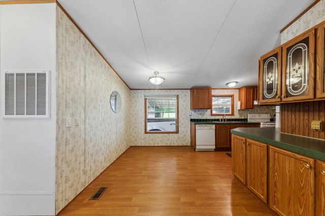 14035 Campbellsville Rd, Lynnville, TN 38472
