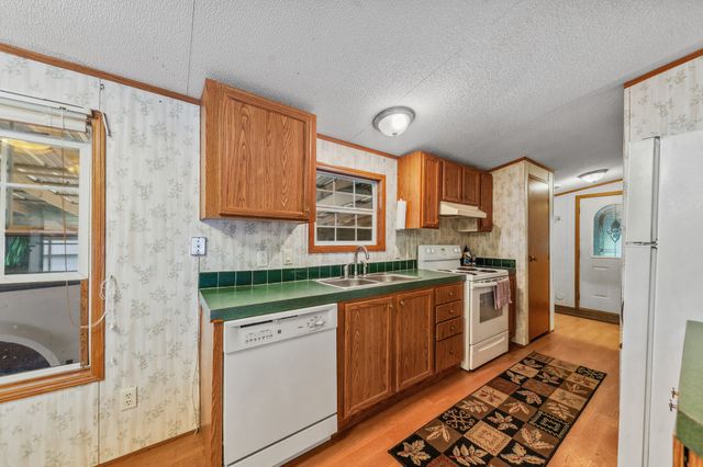 14035 Campbellsville Rd, Lynnville, TN 38472