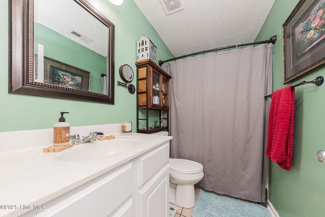 206 Kenneth Boulevard, Havelock, NC 28532